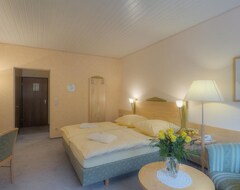 Khách sạn Waldseite Standard Room With Forest View Max. 1 Nights - Waldhotel Sonnenberg (Bollendorf, Đức)