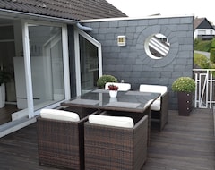 Hele huset/lejligheden Exclusive 100 Sqm Loft-Style Apartment In Solingen With 2 Roof Terraces (Solingen, Tyskland)