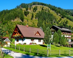 Khách sạn Gasthof zur Gams (Donnersbachwald, Áo)