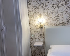 Hotel Parthenope rooms (Naples, Italy)