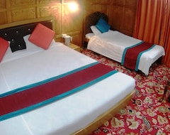 Hotel Mother India Group of Houseboats (Srinagar, India)