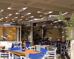 Hotelli Glykeria Mini Suites (Perivolos, Kreikka)