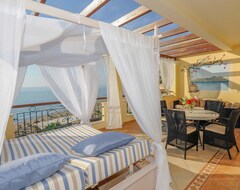 Khách sạn Hotel Delfino Blu (Agios Stefanos Avlioton, Hy Lạp)