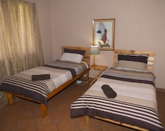 Bed & Breakfast Near2Numbi (Numbi Gate, Nam Phi)