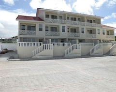 Khách sạn Coast Luxury Townhomes (Gros Islet, Saint Lucia)