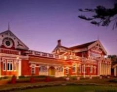 Khách sạn Welcome Heritage Ferrnhills Royaal Palace (Udhagamandalam, Ấn Độ)