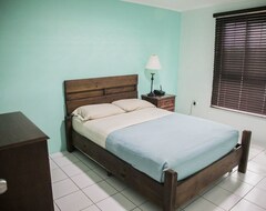 Hotel A Total Of 7 Fully Renovated Accommodations In One Complex (Noord, Aruba)