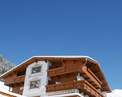 Hotel Pension Bergkristall (Hintertux, Austria)