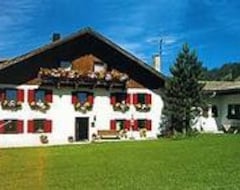 Khách sạn Gästehaus Zoller (Tannheim, Áo)