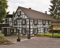 Khách sạn Meyer Alter Bergischer Gasthof (Kürten, Đức)