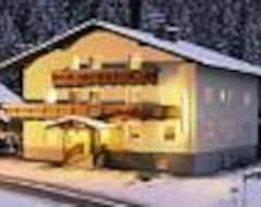 Khách sạn Pension Köhler (Jerzens, Áo)
