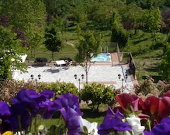 Khách sạn Albergo Diffuso - Il Poggetto Tra Urbino & San Marino (Tavoleto, Ý)