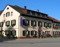 Khách sạn Historisches Genusshotel Lowen (Schopfheim, Đức)