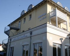 Hotel Strandschlösschen (Ostseebad Kühlungsborn, Germany)