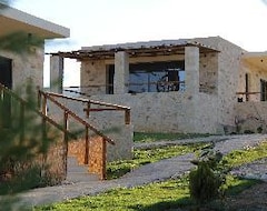 Khách sạn Alagni Cretan Resort (Archanes, Hy Lạp)