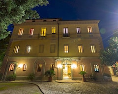 Otel Corte Dei Tini (Teramo, İtalya)