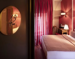 Welcome Hotel (Paris, France)