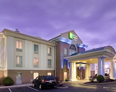 Holiday Inn Express & Suites by IHG Chambersburg, an IHG Hotel (Chambersburg, USA)