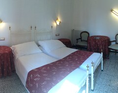 Khách sạn Hotel Eveline Portosole (Sanremo, Ý)