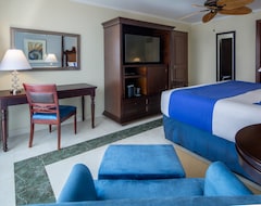 Hotel Royal Level at Barceló Aruba (Palm Beach, Aruba)