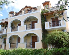Otel Kavos Psarou Studios & Apartments (Gerakari, Yunanistan)