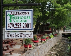 Hotel All Seasons Treehouse Village (Eureka Springs, USA)
