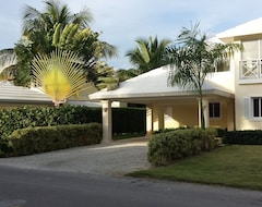 Koko talo/asunto Villa Life Beach Golf Paradise (Higüey, Dominikaaninen tasavalta)