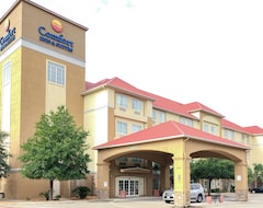 Khách sạn Comfort Inn & Suites Near Six Flags & Medical Center (San Antonio, Hoa Kỳ)