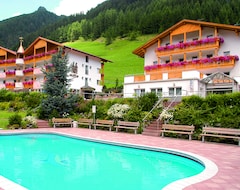 Hotel Rinsbacherhof (Mühlwald, Italy)