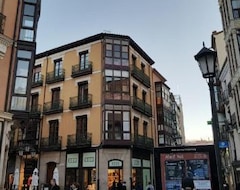 Koko talo/asunto Casa Condal de Reyna (Zamora, Espanja)