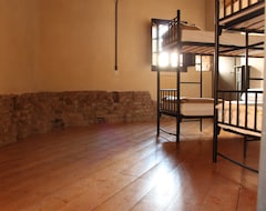 Hostel La Rocchetta (Correggio, İtalya)