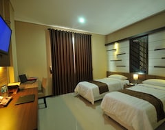 Khách sạn Hotel DMadinah Solo (Surakarta, Indonesia)