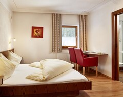 Hotel Alpengasthof Enzingerboden (Uttendorf/Weißsee, Austria)