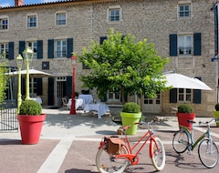 Khách sạn Frederic Carrion Hotel Et Spa (Viré, Pháp)