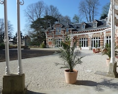 Toàn bộ căn nhà/căn hộ Independent Apartment In The Park Of A Castle (Savonnières, Pháp)