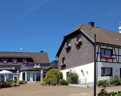 Khách sạn Stolzenberg (Hallenberg, Đức)