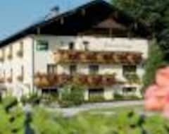 Otel Gasthof Pension Rega (St. Wolfgang, Avusturya)