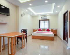 OYO 42688 Adora Hotel Fathima Palace (Kozhikode, Hindistan)