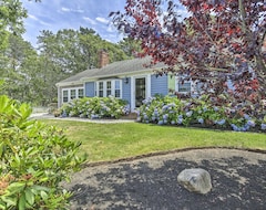 Tüm Ev/Apart Daire Cape Cod House With Deck And Grill 2 Mi To Beach! (Chatham, ABD)