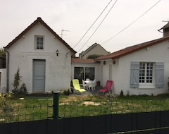 Cijela kuća/apartman Vacation Rental In A Small Seaside Village (Lion-sur-Mer, Francuska)