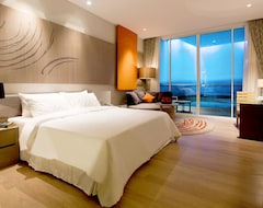 Otel Pattaya Luxury Beachfront Monthly Stay (Pattaya, Tayland)