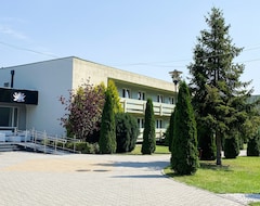 Lomakeskus Osrodek Wypoczynkowo-Rehabilitacyjny Perla Borow (Osie, Puola)