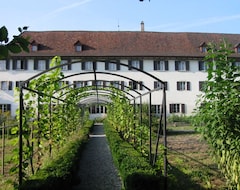 Otel Kloster Dornach (Dornach, İsviçre)