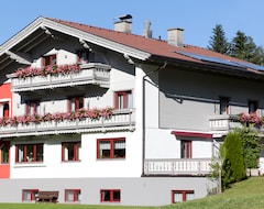 Khách sạn Hotel Garni Burger (St. Jakob im Defereggental, Áo)