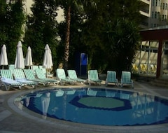 Hotelli Holiday Park Resort (Okurcalar, Turkki)
