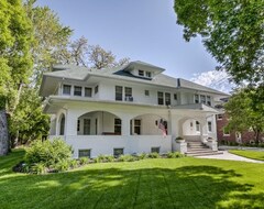 Tüm Ev/Apart Daire Beautiful Historic Home, One Of A Kind Experience. (Lincoln, ABD)