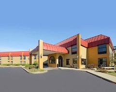 Hotel Days Inn and Suites Kalamazoo (Kalamazoo, USA)