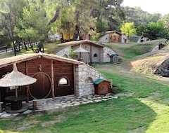 Otel Hobbiton Village (Kumluca, Türkiye)