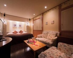Hotel Lune Claire Adult Only (Nagano, Japonya)