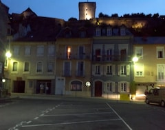Otel Au Pied Du Chateau (Lourdes, Fransa)